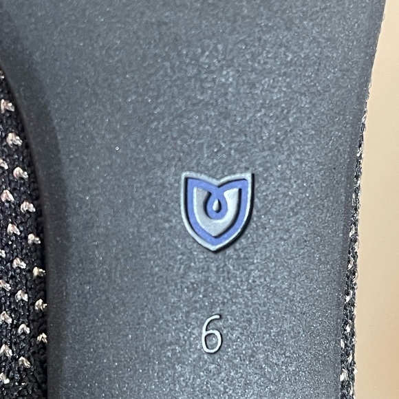 ROTHY'S first heel with our iconic Point II black flats size W6 - Picture 13 of 16